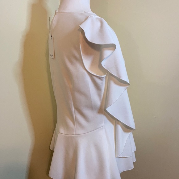 [Calvin Klein] Kanabe Ruffle Detail Knit Top - Picture 5 of 13